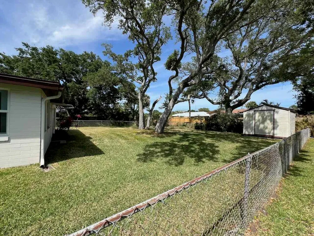 535 S PENINSULA AVENUE New Smyrna Beach, FL 32169