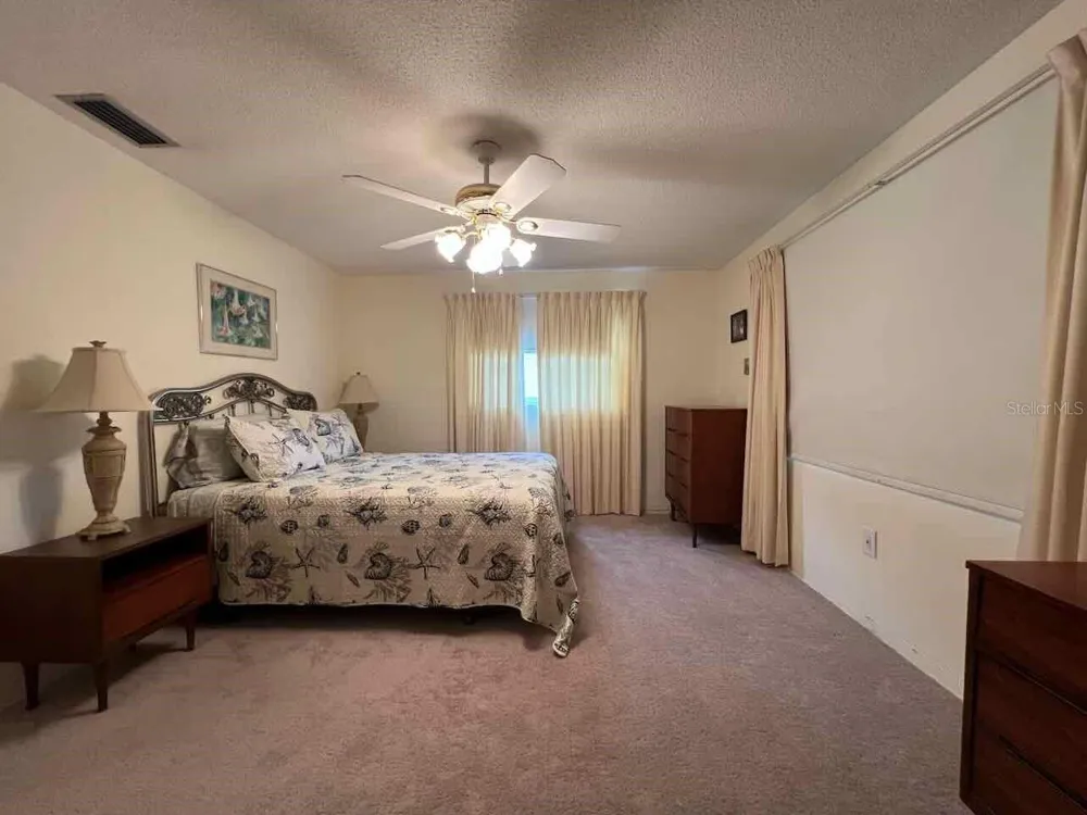535 S PENINSULA AVENUE New Smyrna Beach, FL 32169
