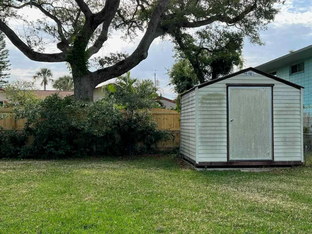 535 S PENINSULA AVENUE New Smyrna Beach, FL 32169