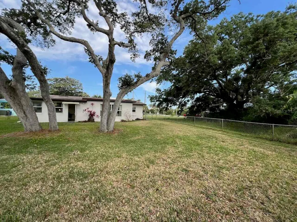 535 S PENINSULA AVENUE New Smyrna Beach, FL 32169