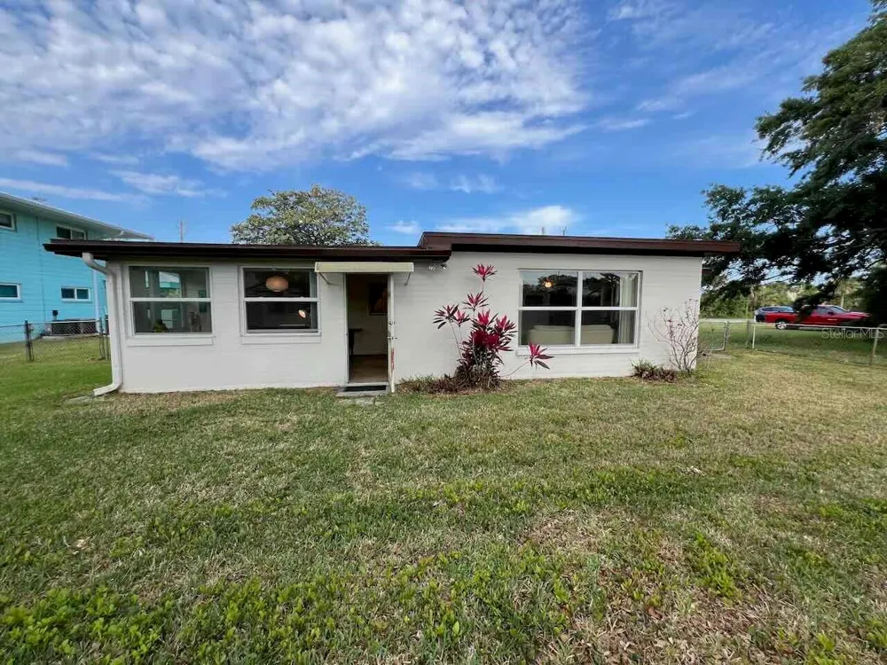 535 S PENINSULA AVENUE New Smyrna Beach, FL 32169