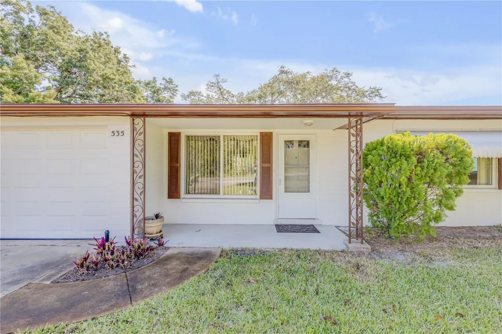 535 S PENINSULA AVENUE New Smyrna Beach, FL 32169