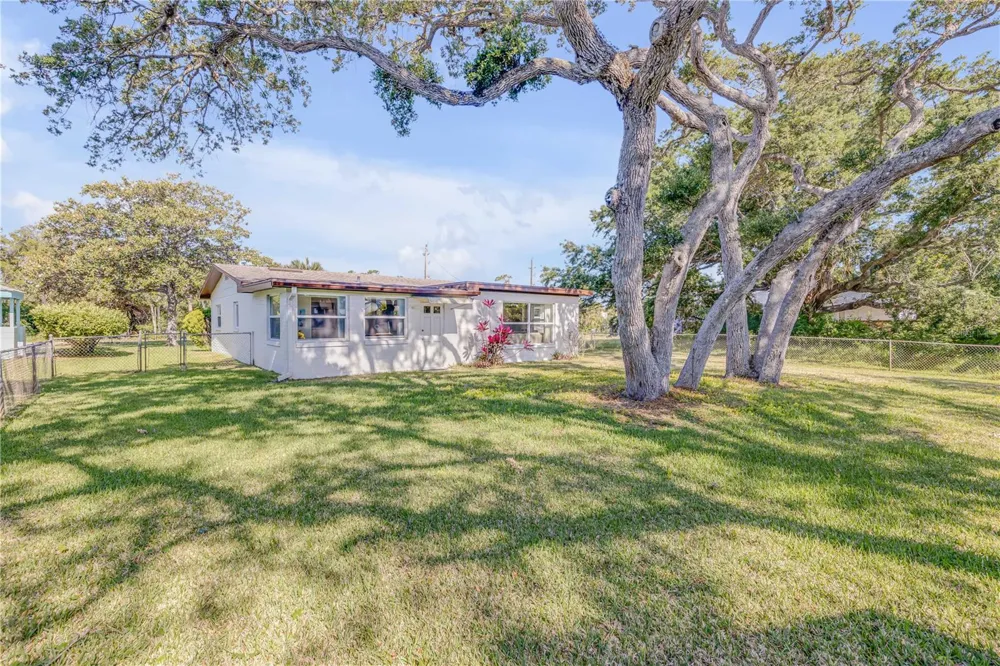 535 S PENINSULA AVENUE New Smyrna Beach, FL 32169