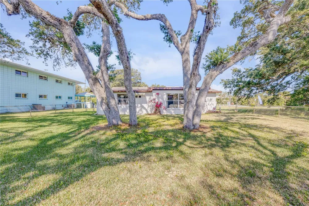 535 S PENINSULA AVENUE New Smyrna Beach, FL 32169