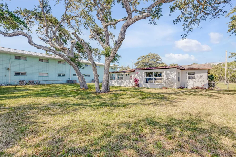 535 S PENINSULA AVENUE New Smyrna Beach, FL 32169