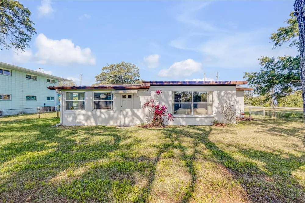 535 S PENINSULA AVENUE New Smyrna Beach, FL 32169
