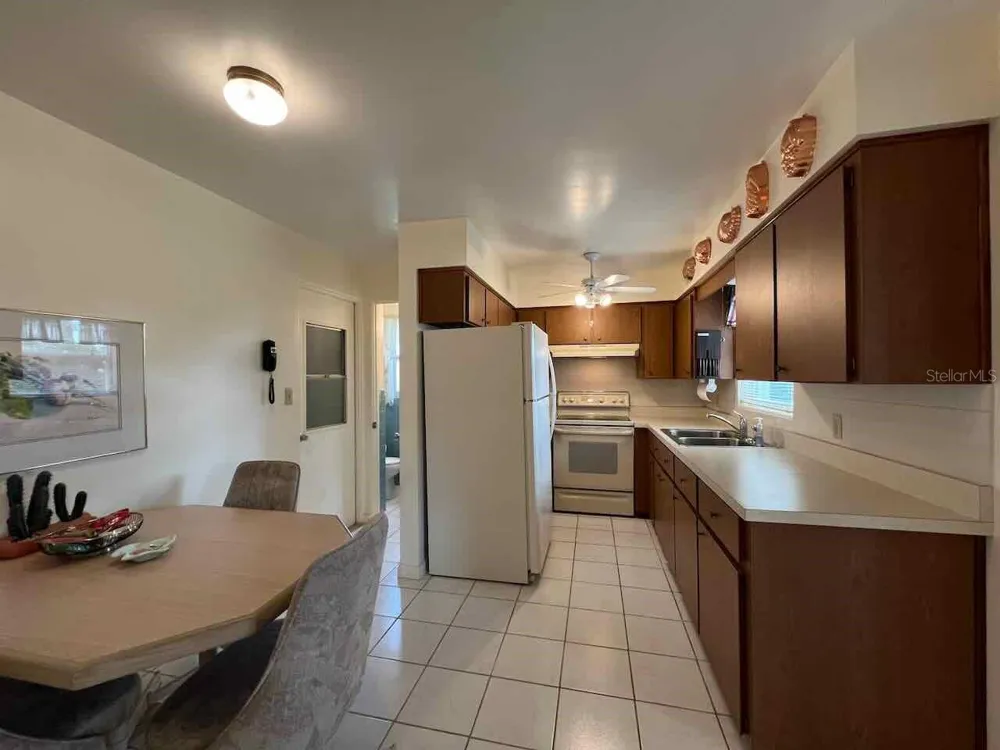 535 S PENINSULA AVENUE New Smyrna Beach, FL 32169