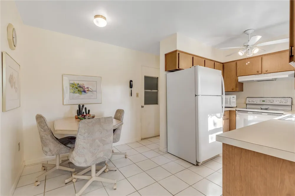 535 S PENINSULA AVENUE New Smyrna Beach, FL 32169