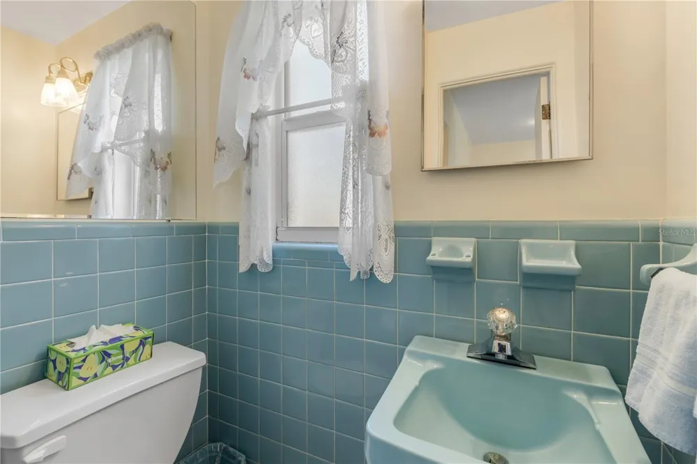 535 S PENINSULA AVENUE New Smyrna Beach, FL 32169