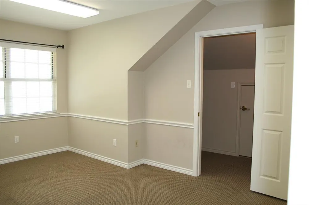 1601 W Henderson Cleburne, TX 76033