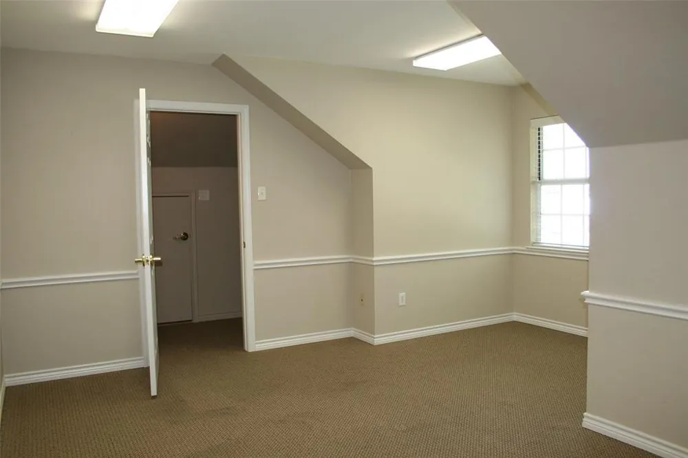 1601 W Henderson Cleburne, TX 76033