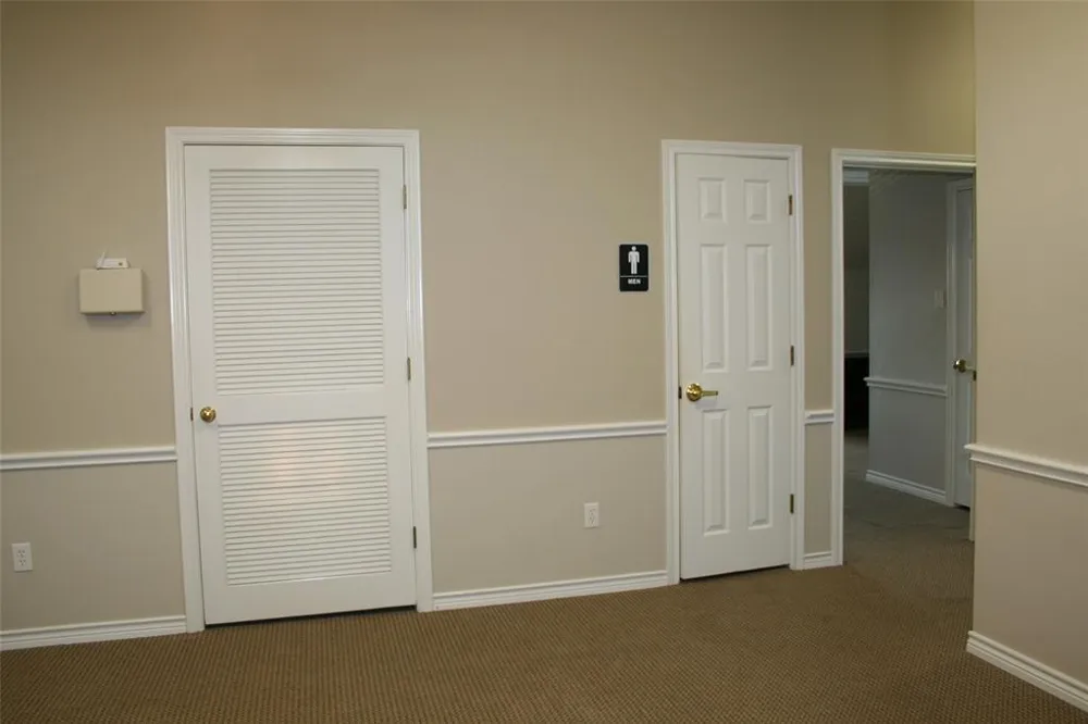 1601 W Henderson Cleburne, TX 76033