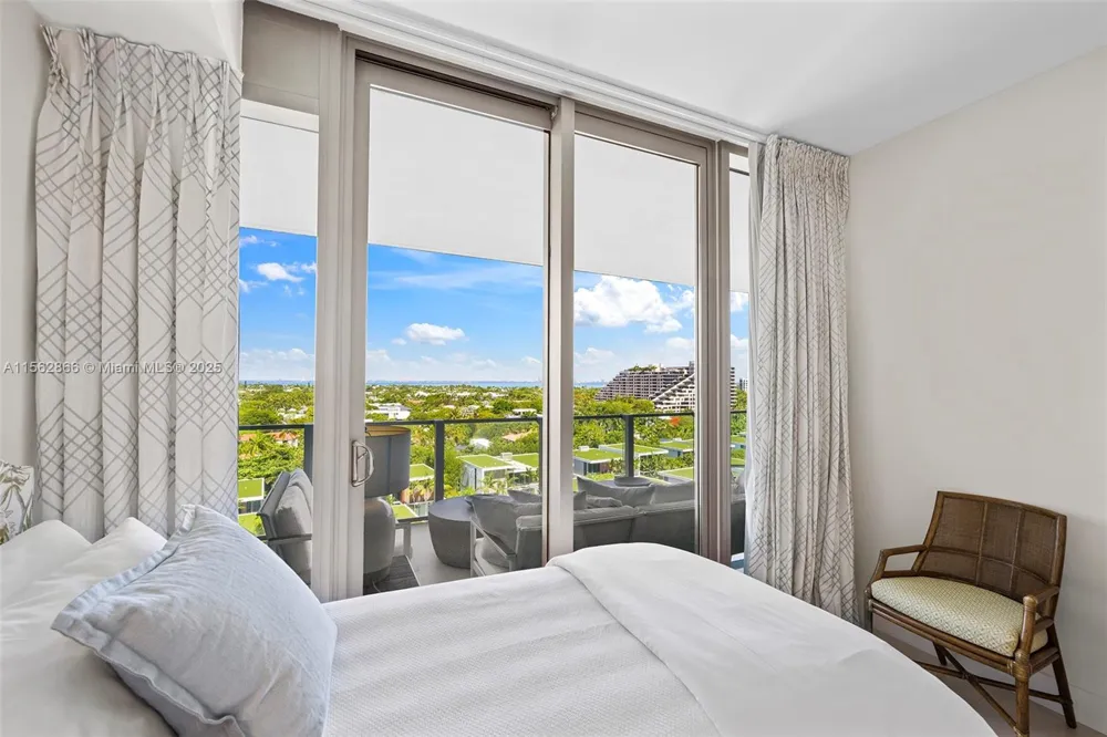 360 Ocean Dr #905S Key Biscayne, FL 33149