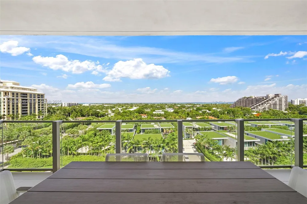 360 Ocean Dr #905S Key Biscayne, FL 33149