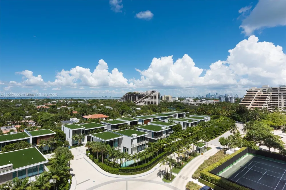 360 Ocean Dr #905S Key Biscayne, FL 33149