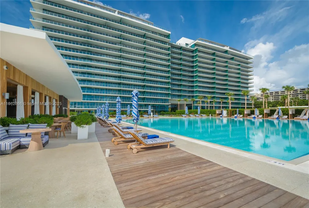 360 Ocean Dr #905S Key Biscayne, FL 33149