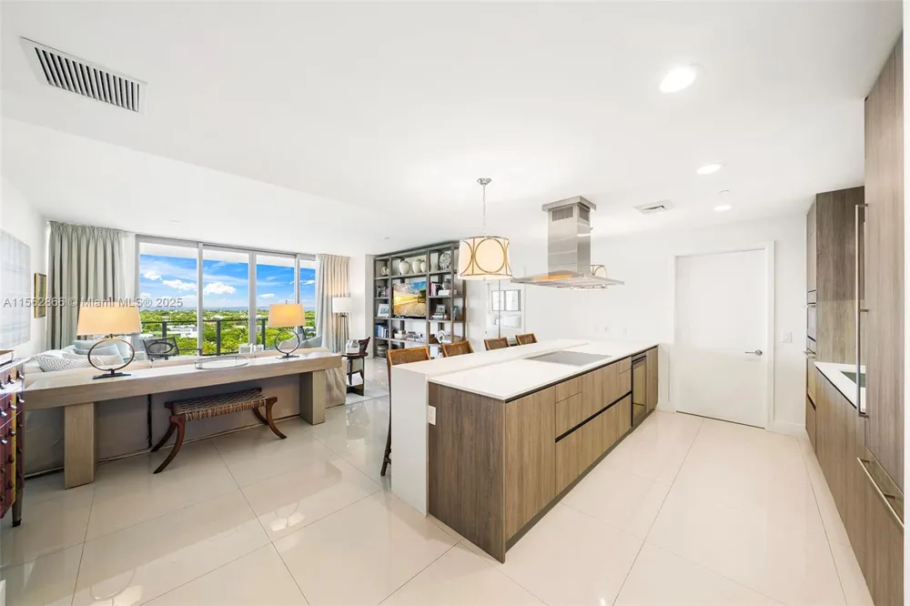 360 Ocean Dr #905S Key Biscayne, FL 33149