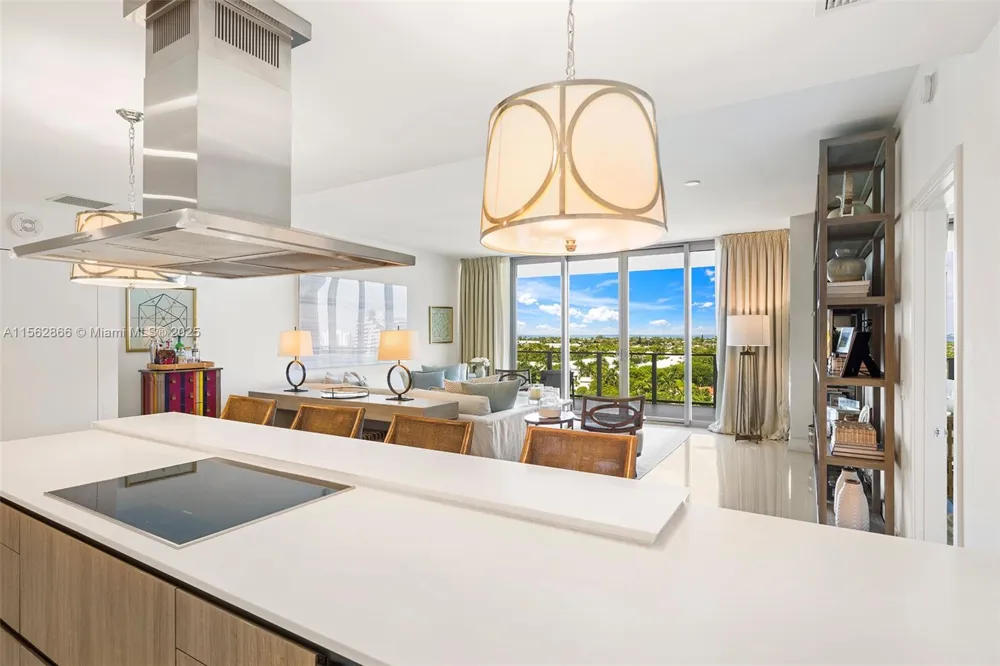 360 Ocean Dr #905S Key Biscayne, FL 33149
