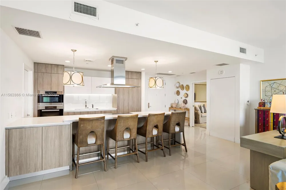 360 Ocean Dr #905S Key Biscayne, FL 33149