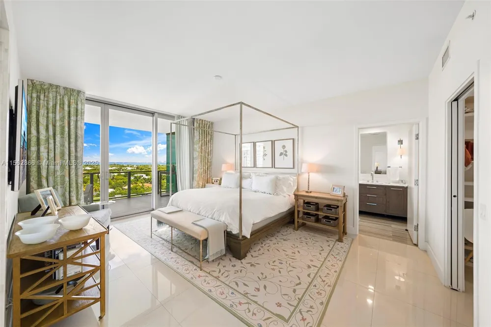 360 Ocean Dr #905S Key Biscayne, FL 33149