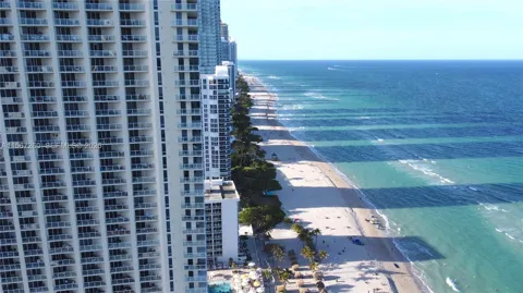 16699 Collins Ave #3009