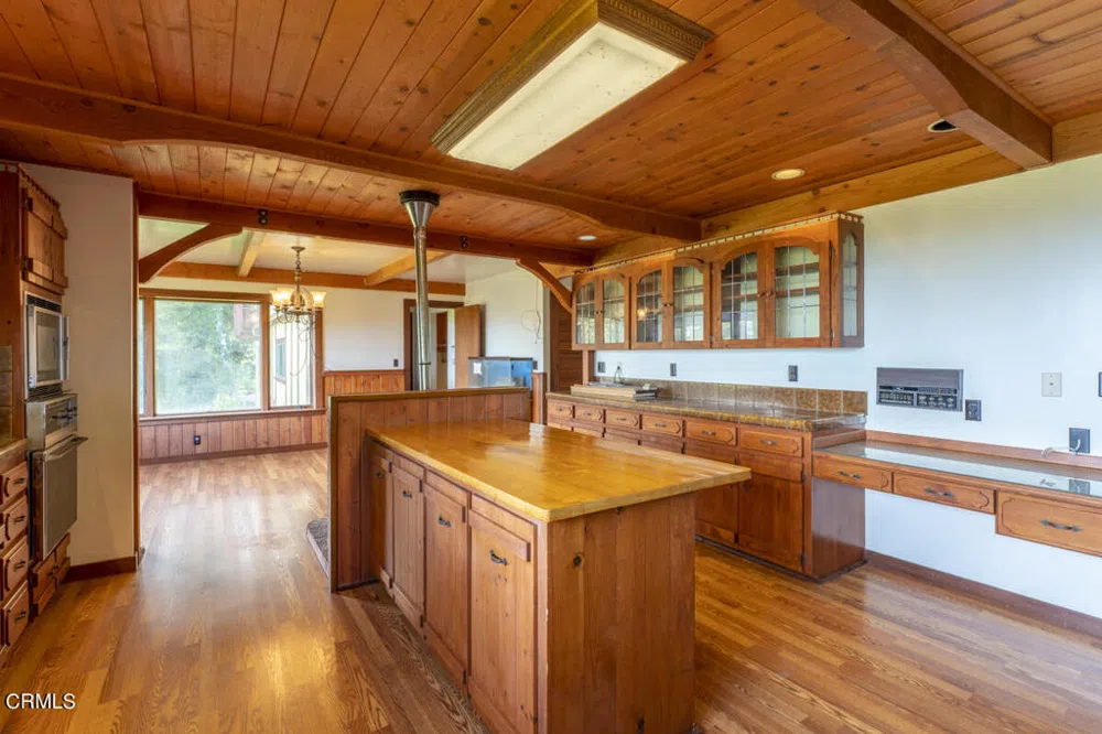 33451 Little Valley Road Fort Bragg, CA 95437