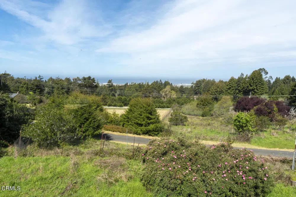 33451 Little Valley Road Fort Bragg, CA 95437