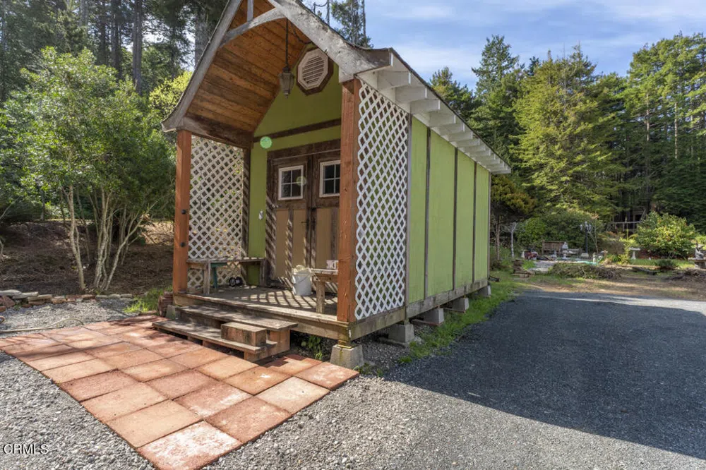 33451 Little Valley Road Fort Bragg, CA 95437
