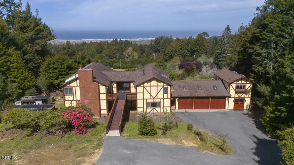 33451 Little Valley Road Fort Bragg, CA 95437