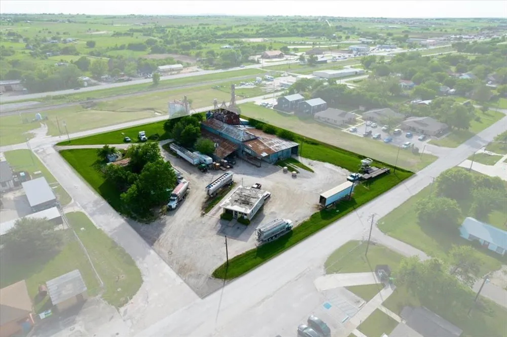 201 W Godley Avenue Godley, TX 76044
