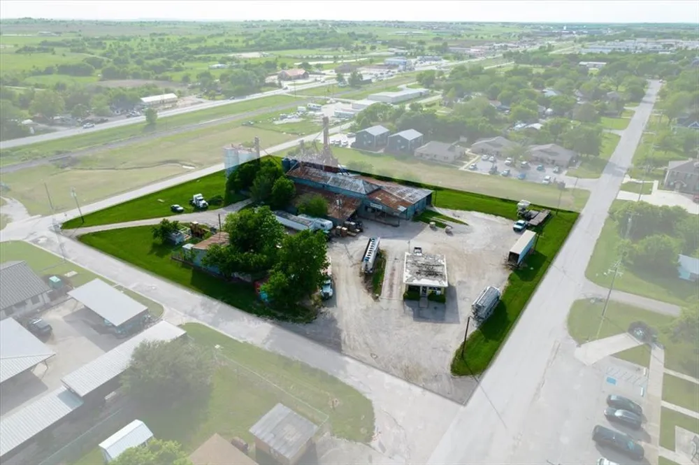 201 W Godley Avenue Godley, TX 76044