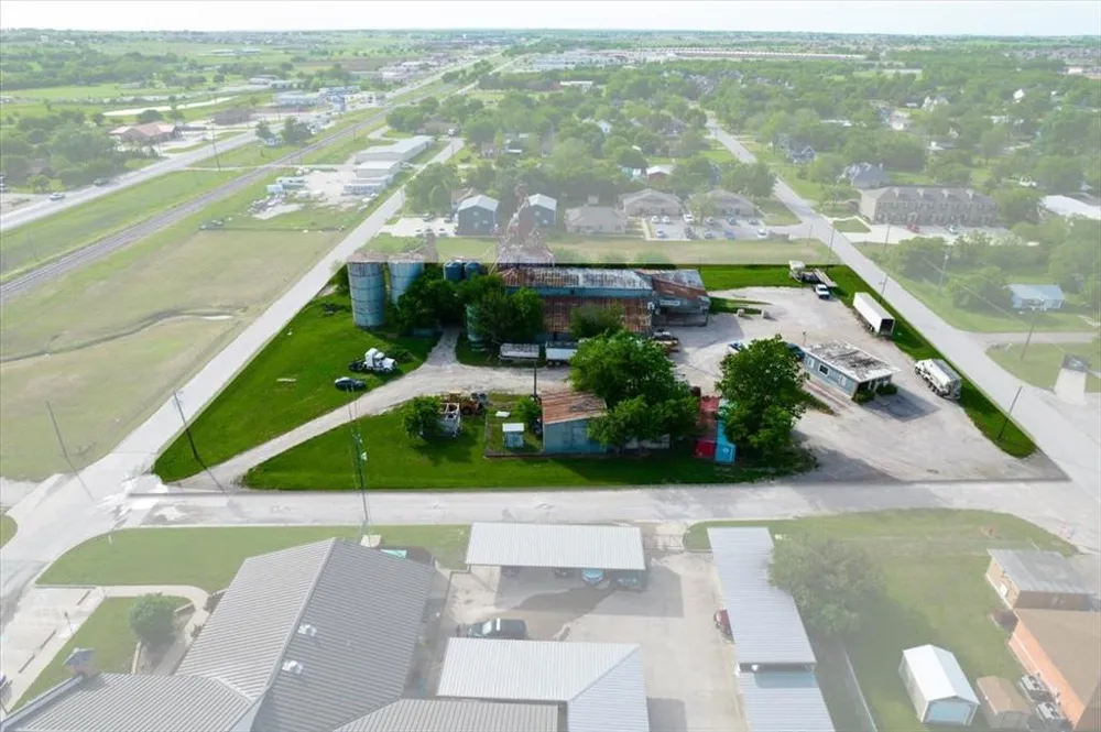 201 W Godley Avenue Godley, TX 76044