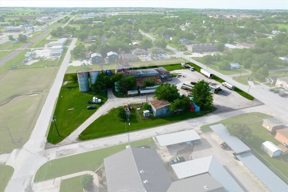 201 W Godley Avenue Godley, TX 76044