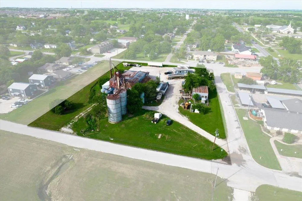 201 W Godley Avenue Godley, TX 76044
