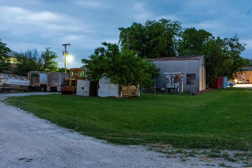 201 W Godley Avenue Godley, TX 76044
