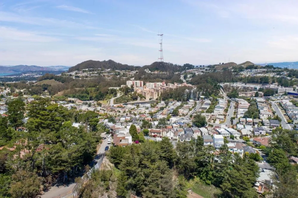 285 Edgehill Way San Francisco, CA 94127