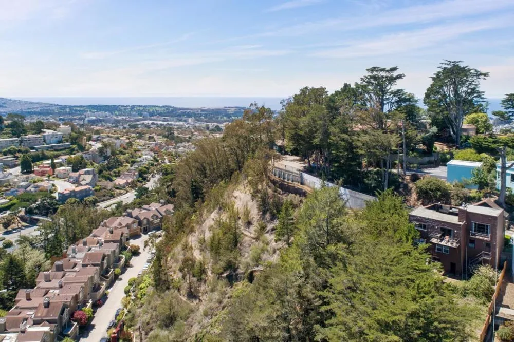 285 Edgehill Way San Francisco, CA 94127