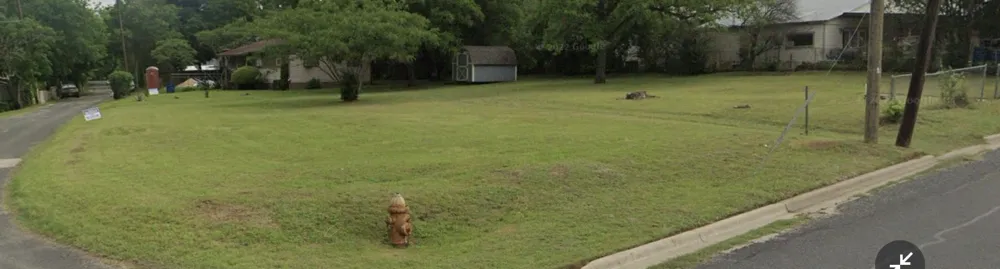 510 W Brenham Street Elgin, TX 78621