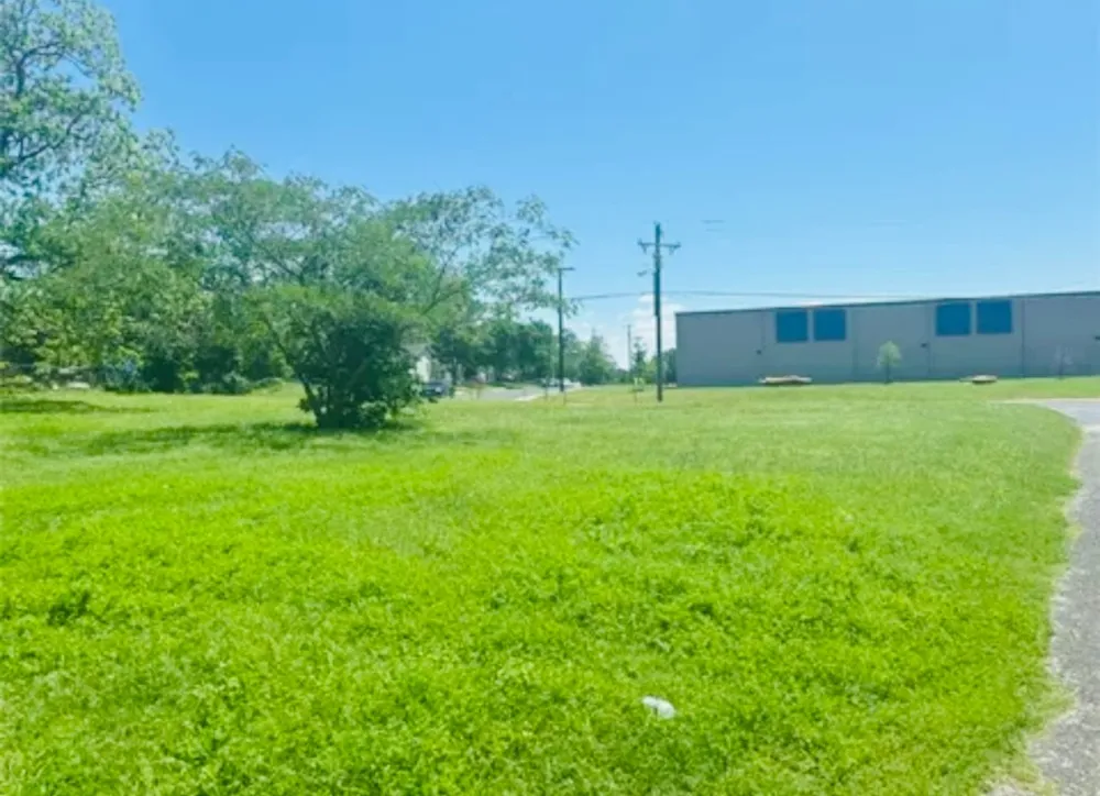 510 W Brenham Street Elgin, TX 78621