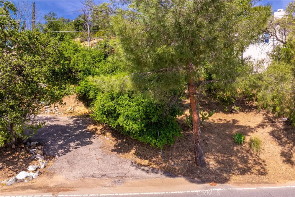 8657 VALLEY CIRCLE BOULEVARD West Hills, CA 91304