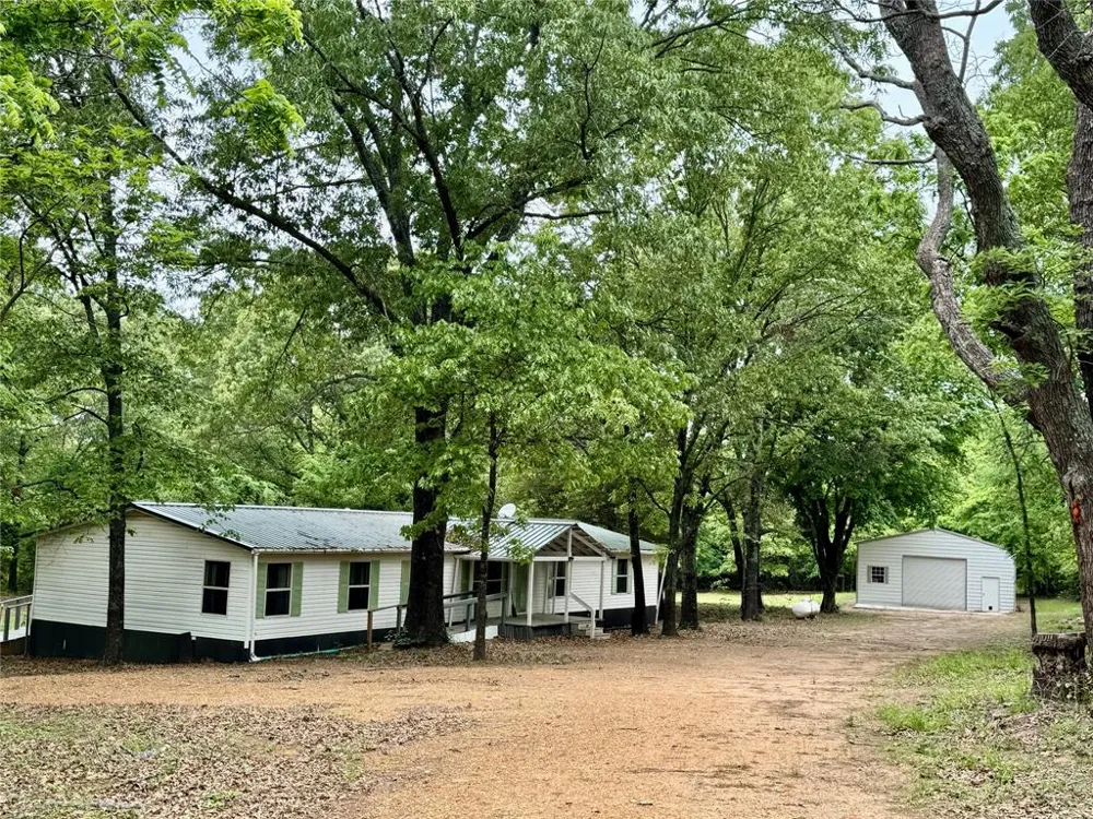 21179 STANDRIDGE E Atoka, OK 72525