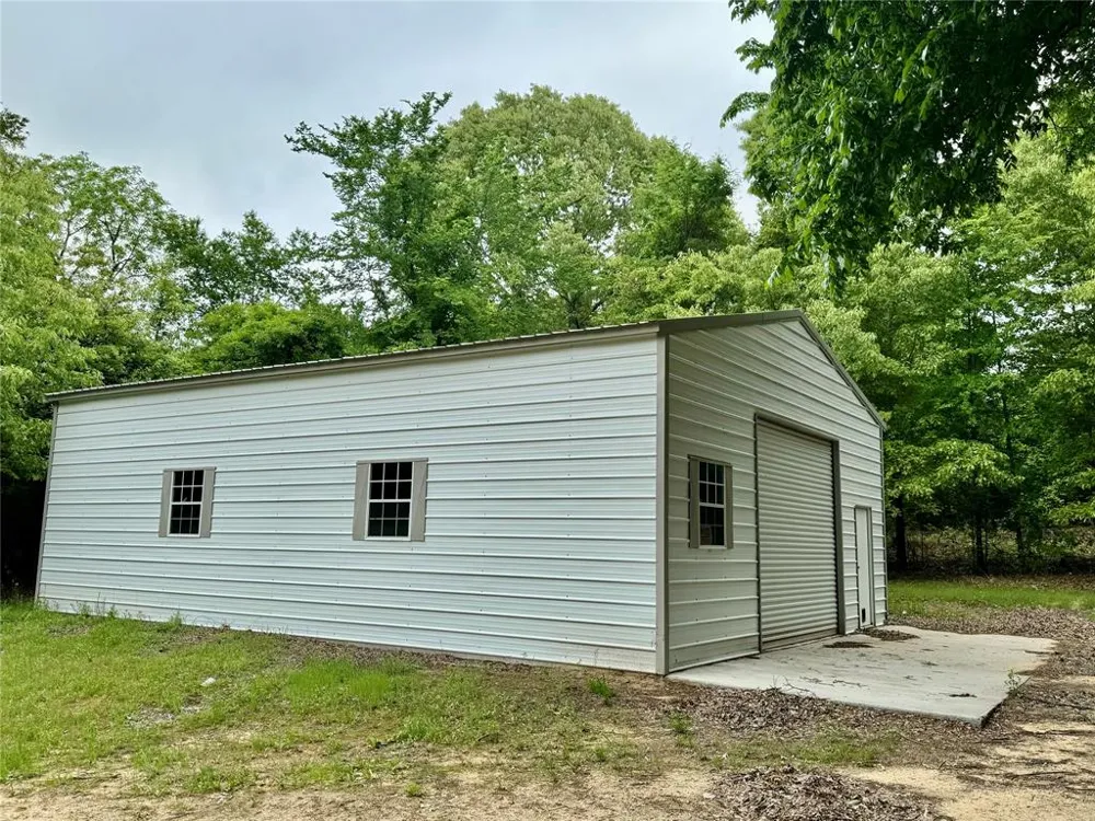 21179 STANDRIDGE E Atoka, OK 72525