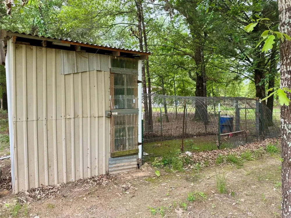 21179 STANDRIDGE E Atoka, OK 72525