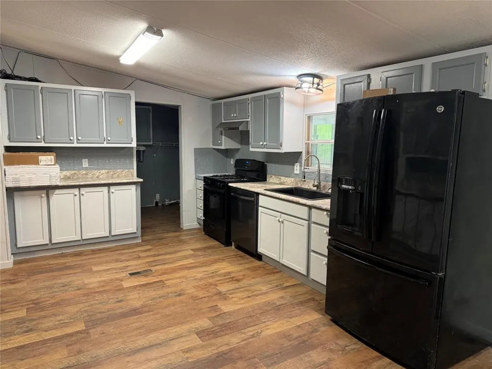 21179 STANDRIDGE E Atoka, OK 72525