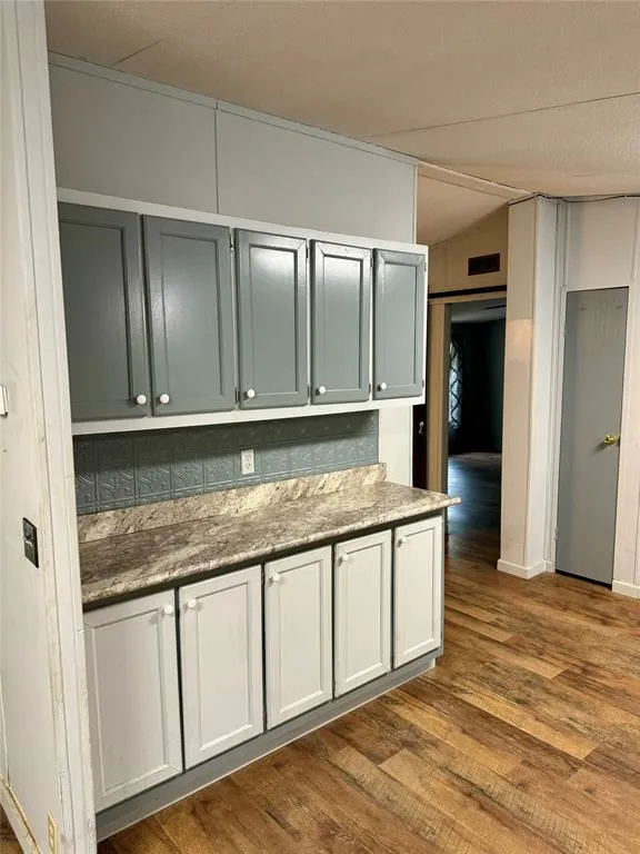 21179 STANDRIDGE E Atoka, OK 72525