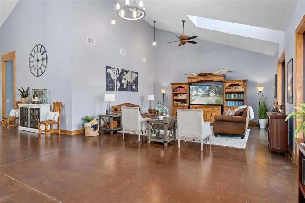 8123 S LECANTO HIGHWAY Lecanto, FL 34461