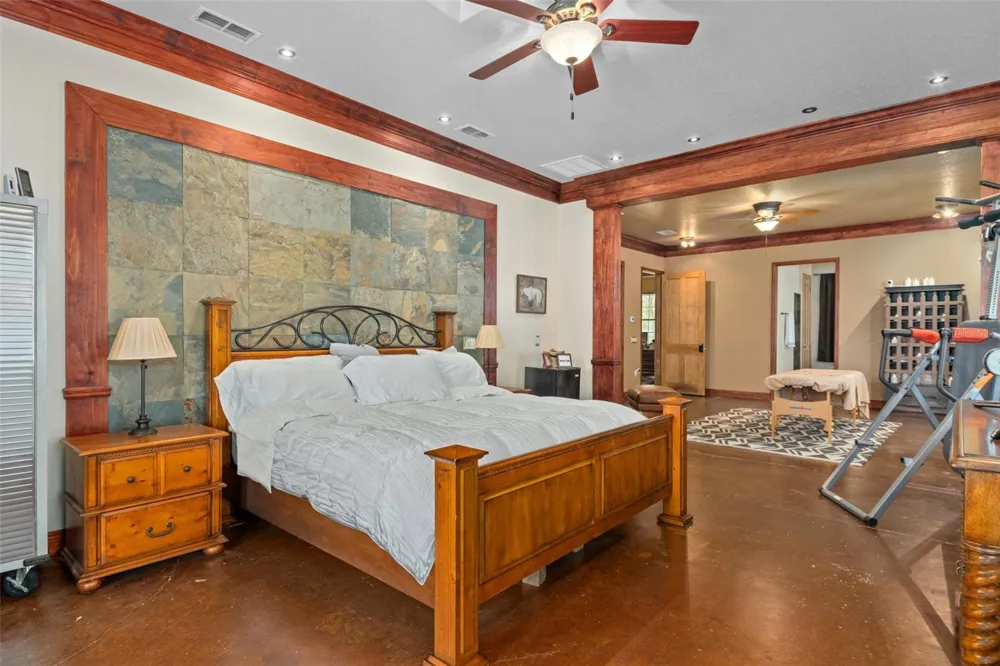 8123 S LECANTO HIGHWAY Lecanto, FL 34461