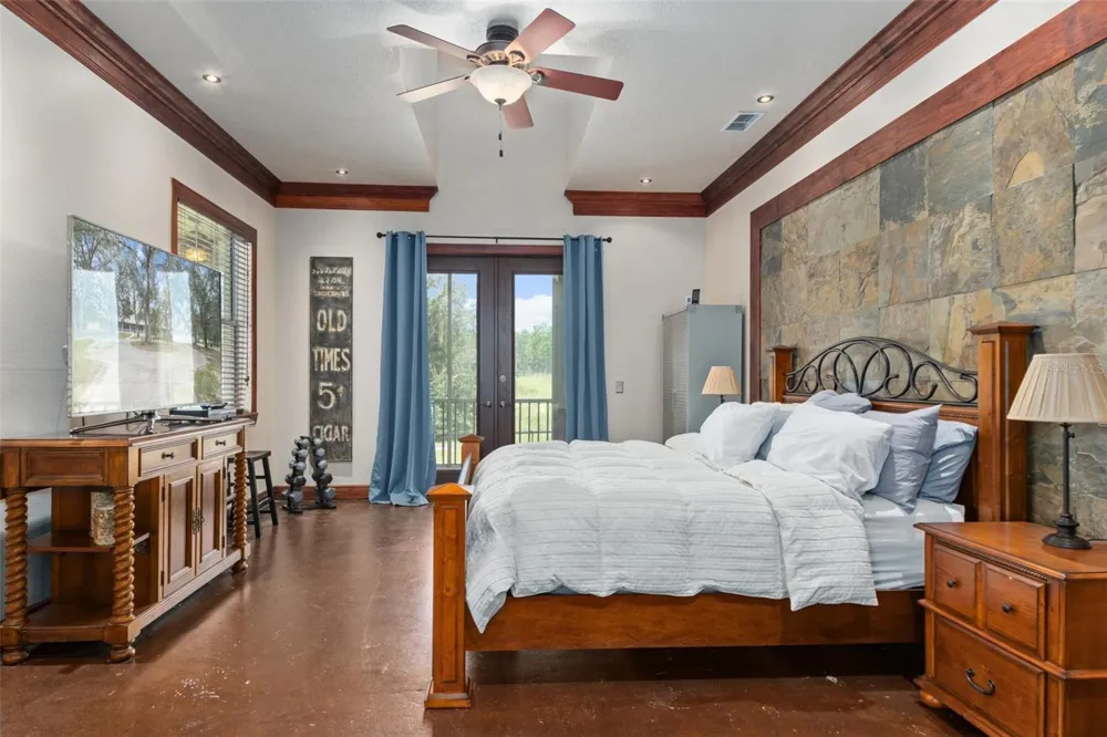 8123 S LECANTO HIGHWAY Lecanto, FL 34461