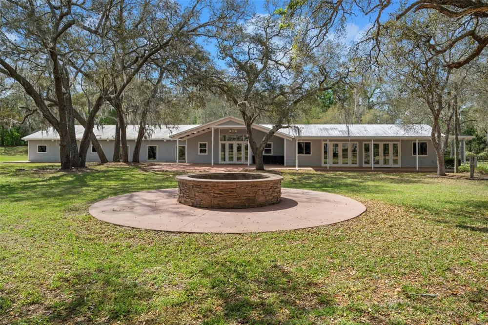 8123 S LECANTO HIGHWAY Lecanto, FL 34461