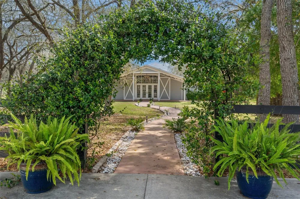 8123 S LECANTO HIGHWAY Lecanto, FL 34461